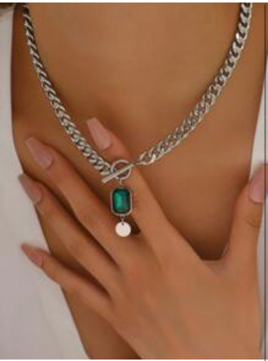 Zuri Lady’s Green Stone SILVER - Buckle Necklace Z324