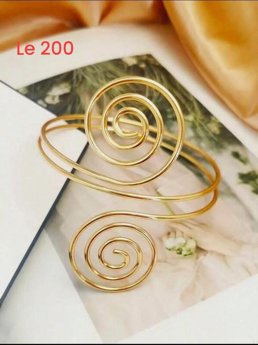 GOLDEN SPIRAL ARMLET