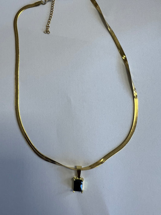 Gold stainless steel black stone Zuri necklace z568