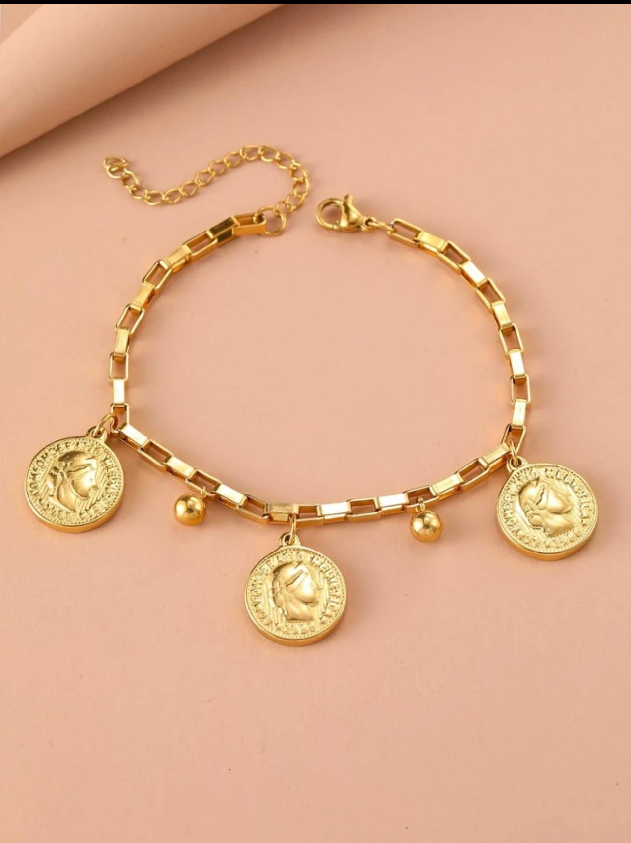 Zuri Z1032 Gothic Gold Stainless Steel Bracelets Grunge Gothic Queen's Portrait Coin Pendants Exquisite Charms Bracelet.