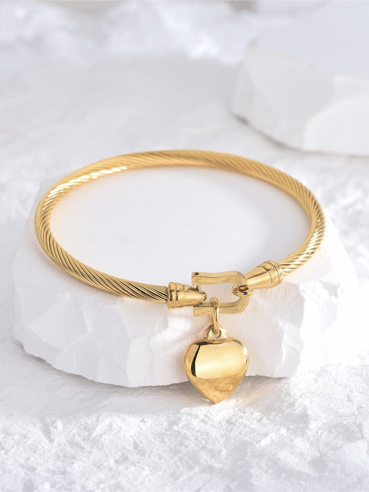 Gold Love Heart Bracelet