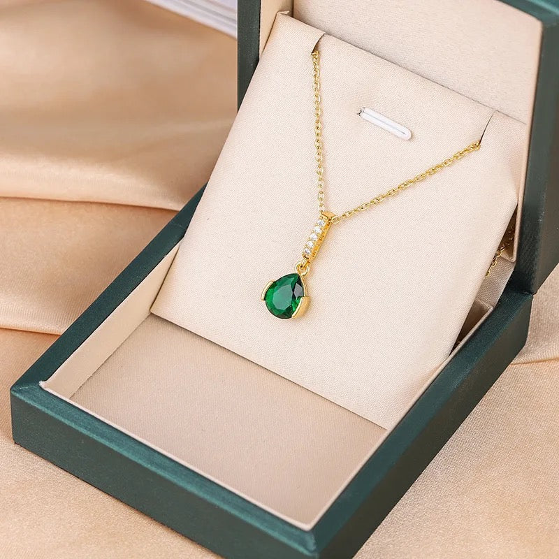 Gold Green Pendant Necklace